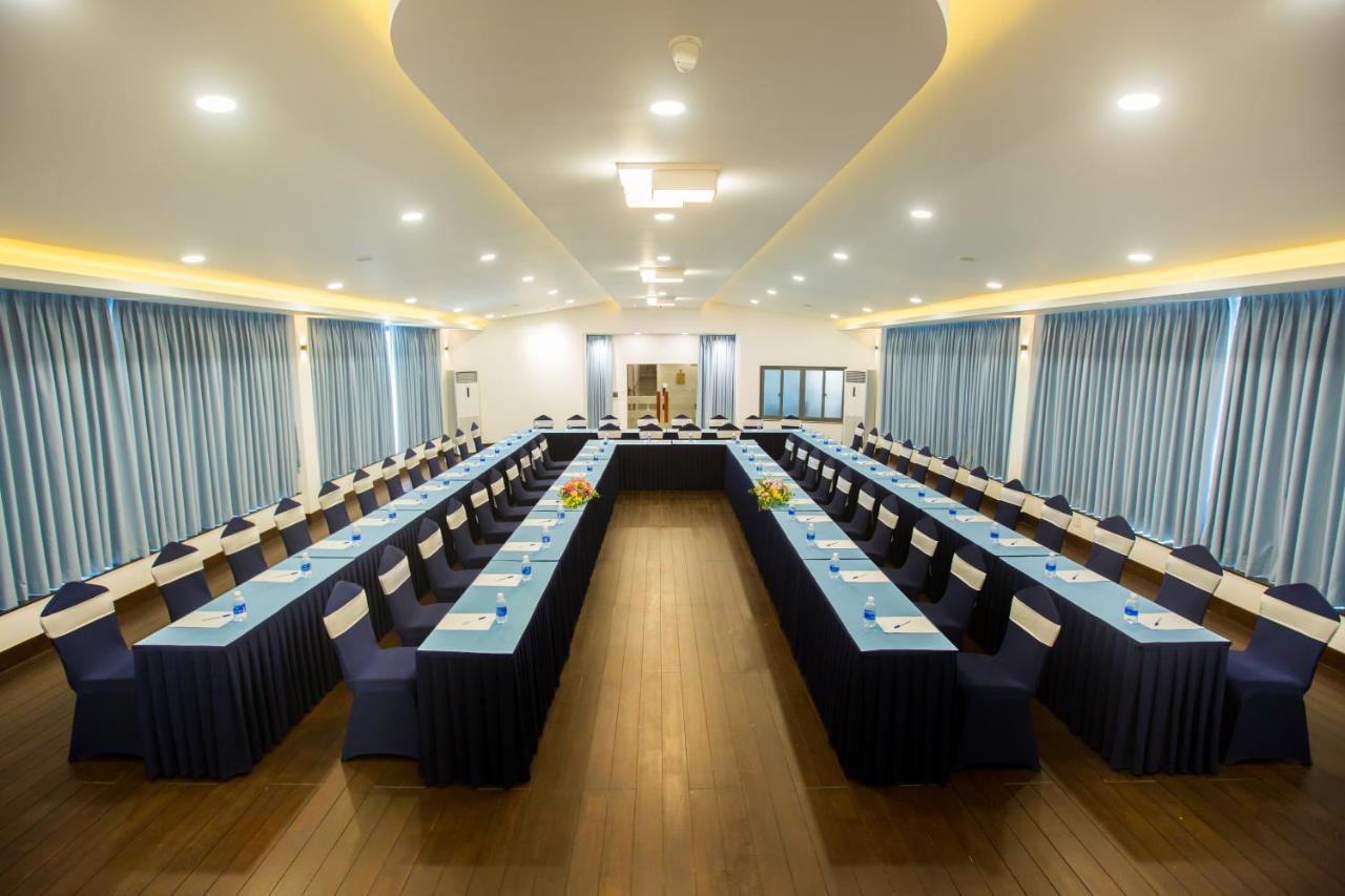 Mermaid Seaside Hotel Vung Tau Exterior photo